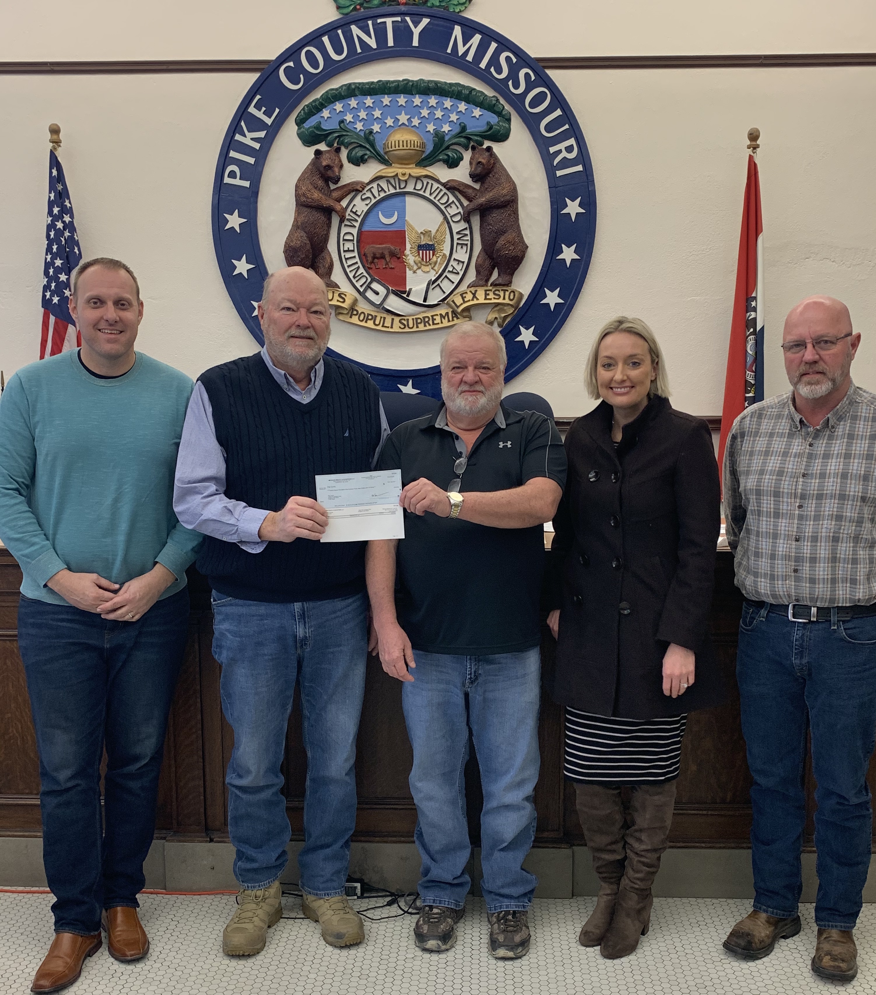 Eagle Ridge Landfill Presents a Check to the Pike County Commission 