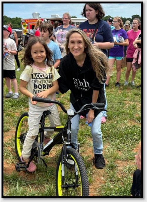 Womenwithchildonbike
