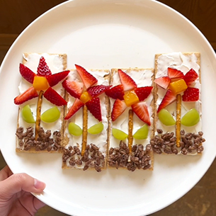 Garden Flower Graham Crackers