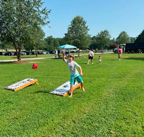 shotwell_splash_bash_2024_cornhole.jpg