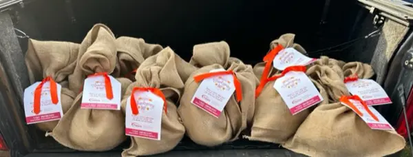 gifting_turkeys_3.jpg (1)